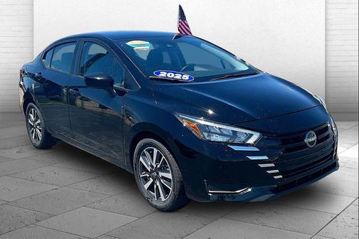 Super Black 2025 Nissan Versa 1.6 SV