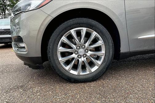 Pepperdust Metallic 2018 Buick Enclave Essence