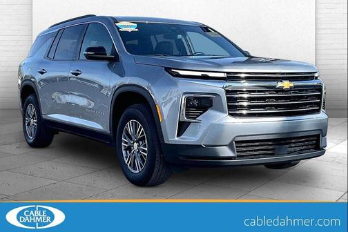 2025 Chevrolet Traverse LT