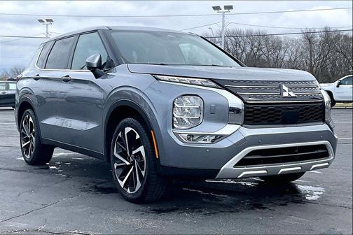 2024 Mitsubishi Outlander SE Black Edition S-AWC