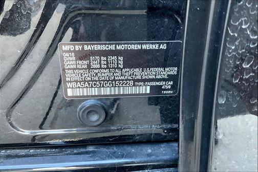 Black Sapphire Metallic 2016 BMW 528 xDrive