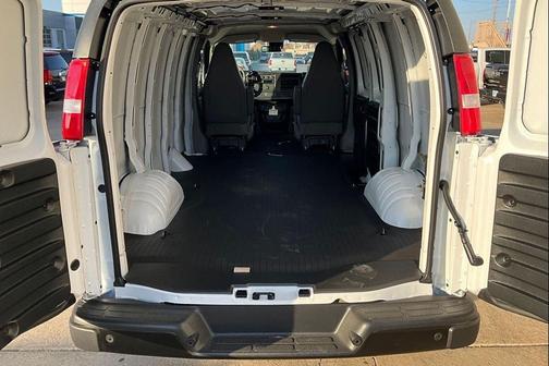 2025 Chevrolet Express 2500 RWD 2500 Regular Wheelbase WT