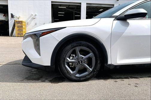 Snow White Pearl 2025 Kia K4 LXS