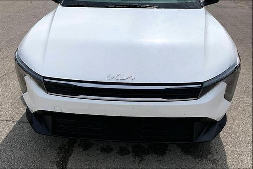 Snow White Pearl 2025 Kia K4 LXS