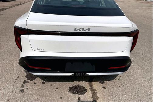 Snow White Pearl 2025 Kia K4 LXS