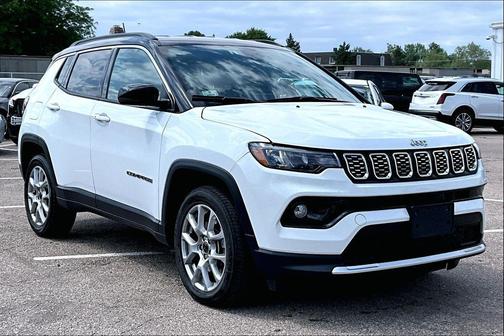 Bright White Clearcoat 2025 Jeep Compass Limited