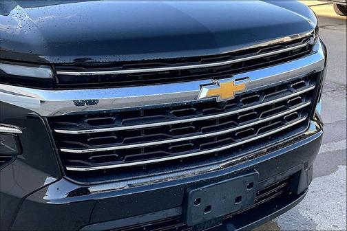 Mosaic Black Metallic 2025 Chevrolet Traverse LT