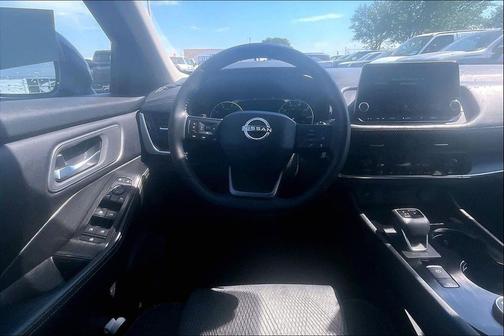 Deep Ocean Blue Pearl 2025 Nissan Rogue SV