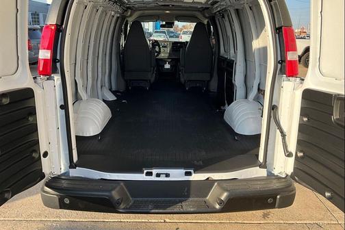 2025 Chevrolet Express 2500 RWD 2500 Regular Wheelbase WT