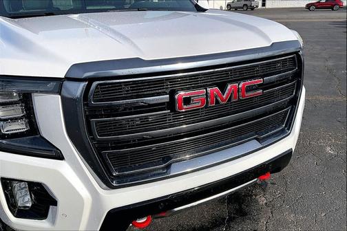 2023 GMC Yukon 4WD AT4