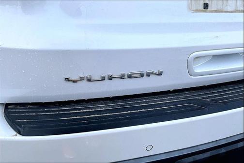2023 GMC Yukon 4WD AT4