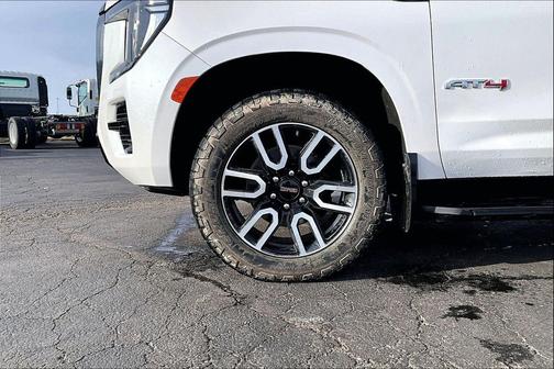 2023 GMC Yukon 4WD AT4