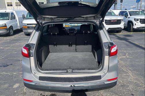 Pepperdust Metallic 2018 Chevrolet Equinox LT