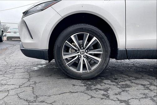 2021 Toyota Venza LE