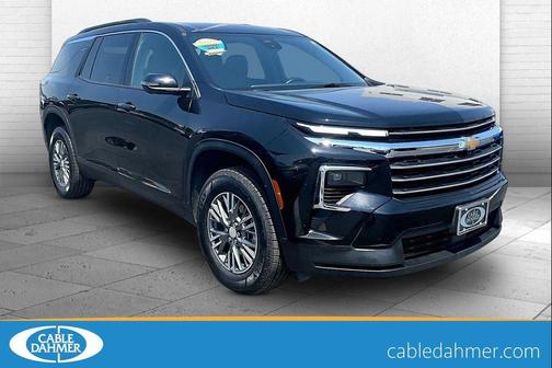 Mosaic Black Metallic 2024 Chevrolet Traverse LT