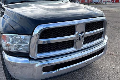 2017 RAM 2500 SLT Crew Cab 4x4 6'4' Box