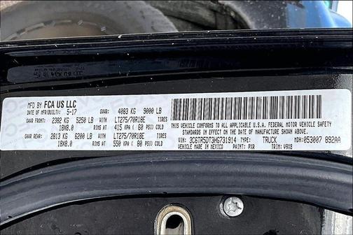 2017 RAM 2500 SLT Crew Cab 4x4 6'4' Box