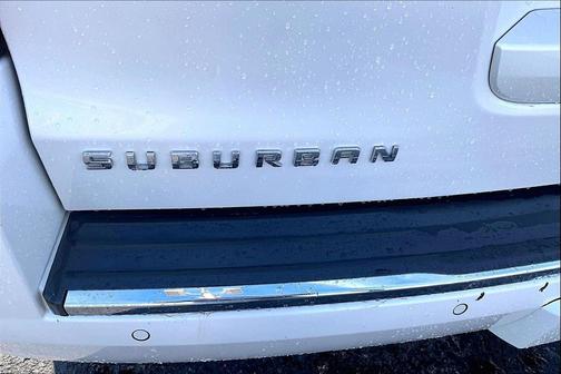 Iridescent Pearl Tricoat 2017 Chevrolet Suburban Premier