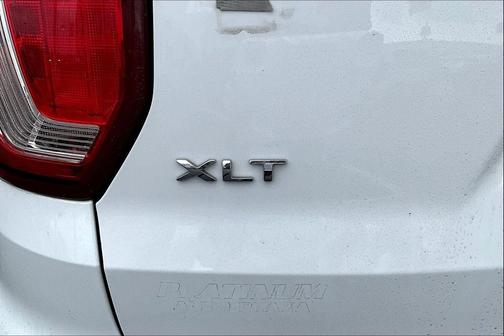 Oxford White 2019 Ford Explorer XLT