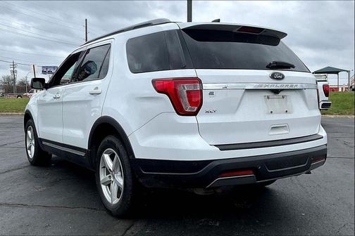 Oxford White 2019 Ford Explorer XLT
