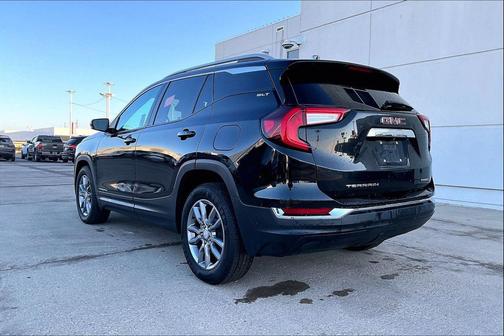 2023 GMC Terrain SLT