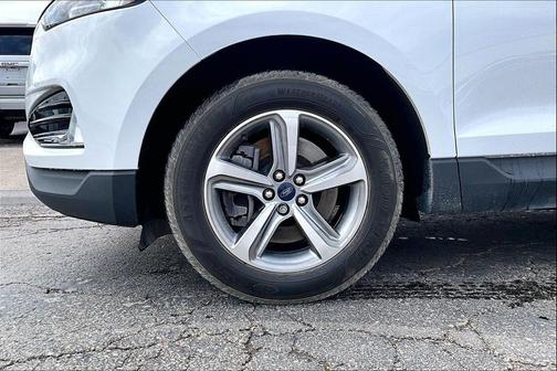 Oxford White 2022 Ford Edge SEL