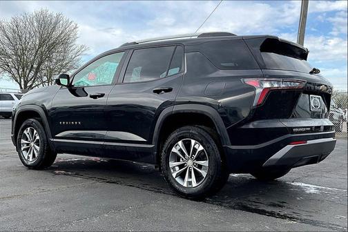 Mosaic Black Metallic 2025 Chevrolet Equinox 1LT