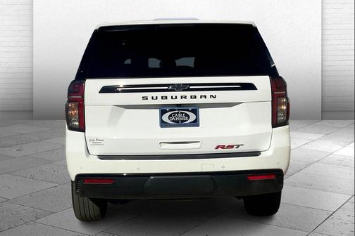 2024 Chevrolet Suburban RST