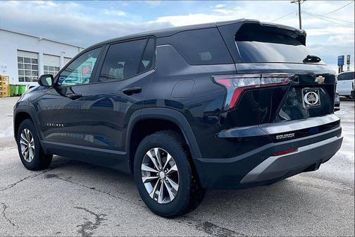 Mosaic Black Metallic 2026 Chevrolet Equinox 1LT