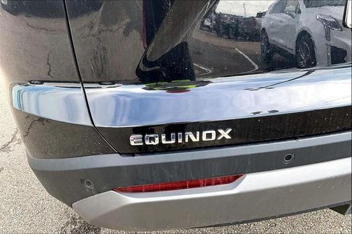 Mosaic Black Metallic 2026 Chevrolet Equinox 1LT