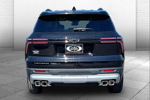 Mosaic Black Metallic 2026 Chevrolet Traverse LT