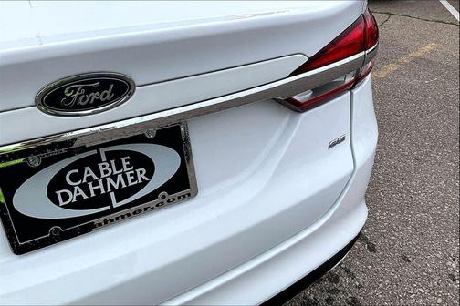Ruby Red Metallic Tinted Clearcoat 2017 Ford Fusion SE