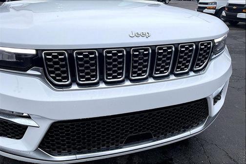 Bright White Clearcoat 2024 Jeep Grand Cherokee Summit