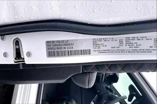 Bright White Clearcoat 2024 Jeep Grand Cherokee Summit