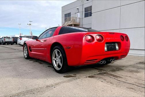 2001 Chevrolet Corvette Base