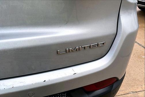 Silver Zynith Metallic Clearcoat 2025 Jeep Compass Limited