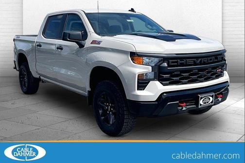 White Sands 2026 Chevrolet Silverado 1500 Custom Trail Boss