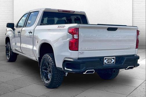 White Sands 2026 Chevrolet Silverado 1500 Custom Trail Boss