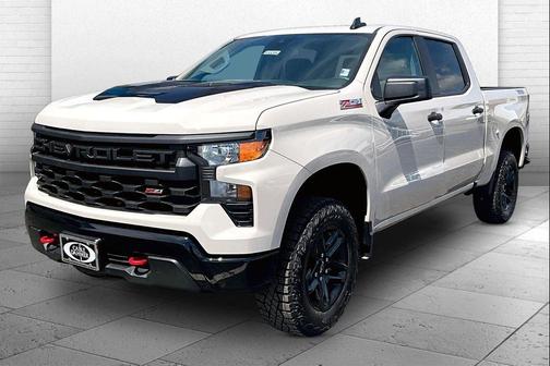 White Sands 2026 Chevrolet Silverado 1500 Custom Trail Boss