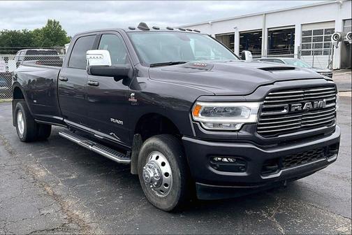 Granite Crystal Metallic Clearcoat 2023 RAM 3500 Laramie Crew Cab 4x4 8' Box