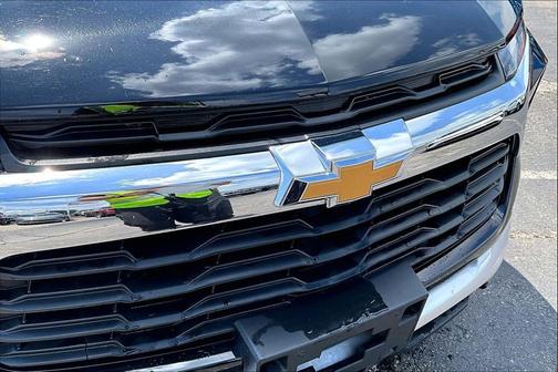 Mosaic Black Metallic 2025 Chevrolet Trailblazer LT