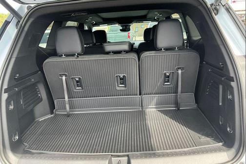 Glacier White Tricoat 2026 GMC Acadia AT4 AWD