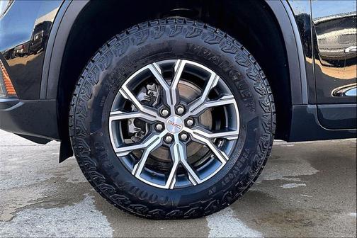 2024 GMC Acadia AWD AT4