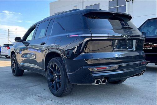 Mosaic Black Metallic 2024 Chevrolet Traverse RS