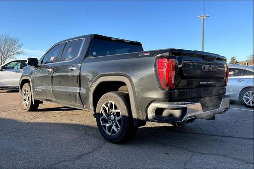 2022 GMC Sierra 1500 SLT