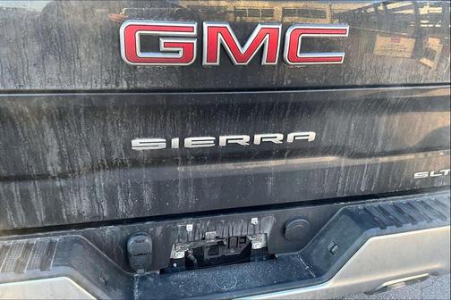 2022 GMC Sierra 1500 SLT