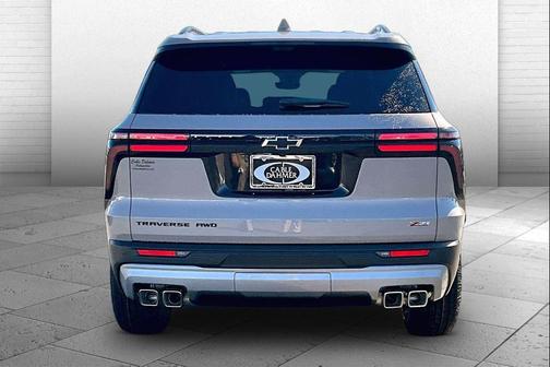 Sandstone Gray 2026 Chevrolet Traverse AWD Z71