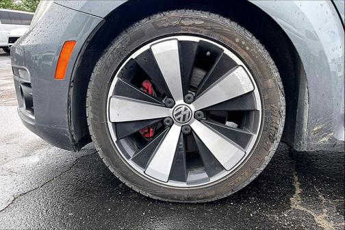 Platinum Gray Metallic 2014 Volkswagen Beetle DSG 2.0T R-Line