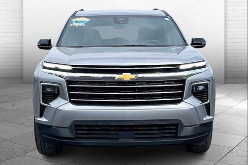 Sterling Gray Metallic 2025 Chevrolet Traverse LT