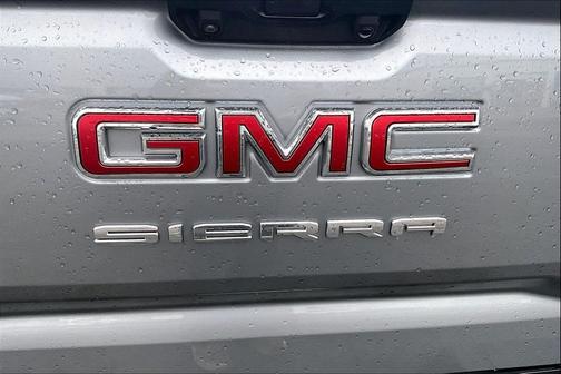 Sterling Metallic 2024 GMC Sierra 1500 SLT